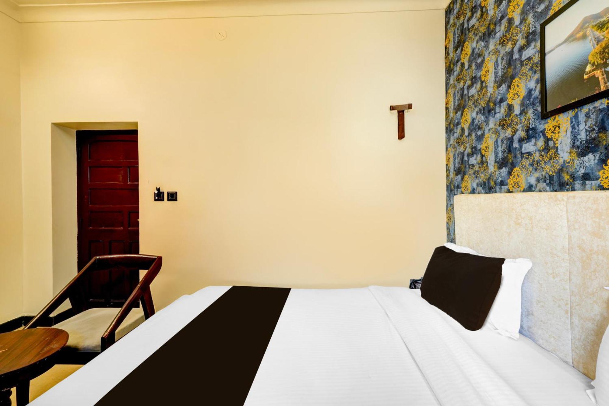 Hotel O Lake N Hill View Udaipur Exteriör bild